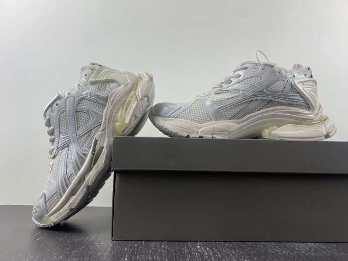 Ba*len*cia*ga -runner