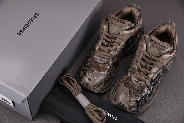 Ba*len*cia*ga -runner