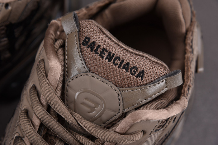 Ba*len*cia*ga -runner