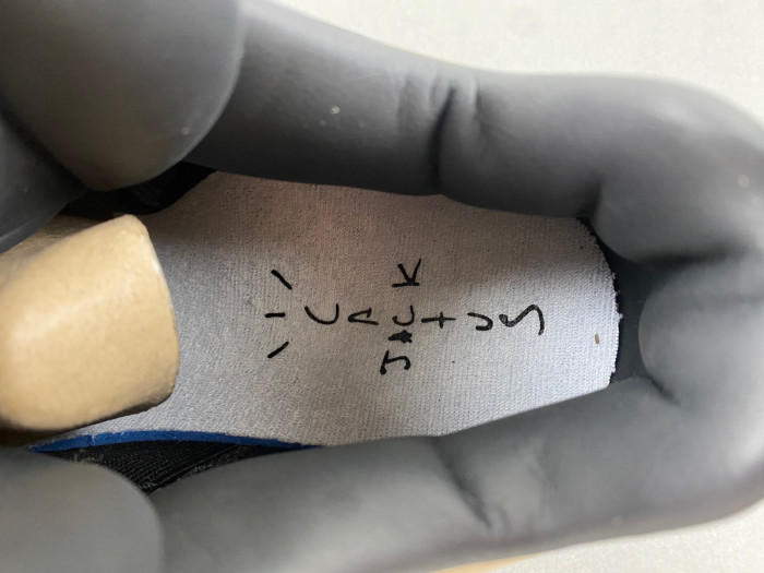 travis scott x air jordan 4 “dark mocha” aj4-882335