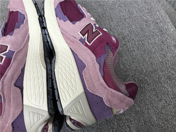new balance 2002r 