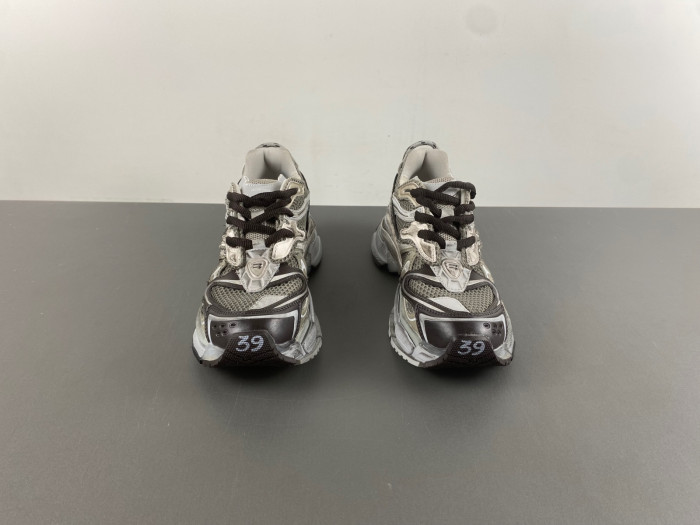 Ba*len*cia*ga -runner