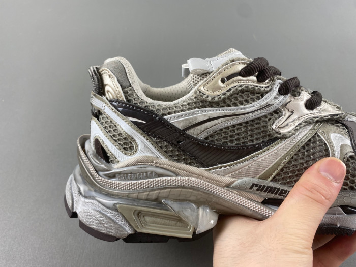 Ba*len*cia*ga -runner