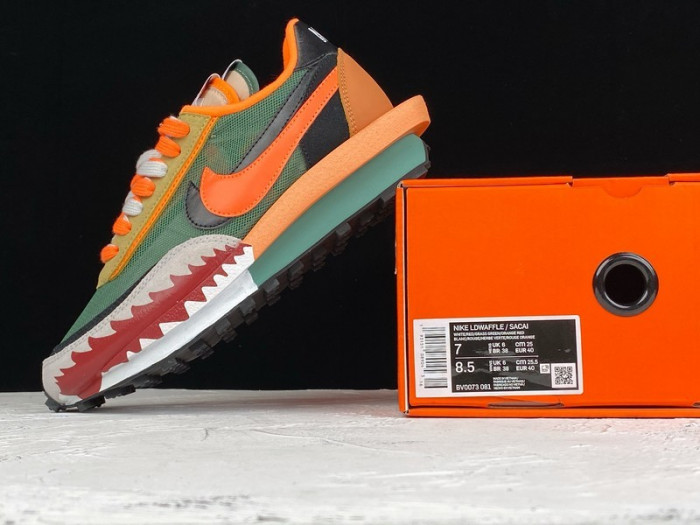 sacai x nike ldwaffle big shark bv0073-081