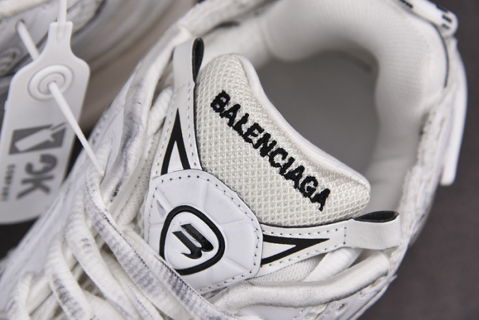 Ba*len*cia*ga -runner