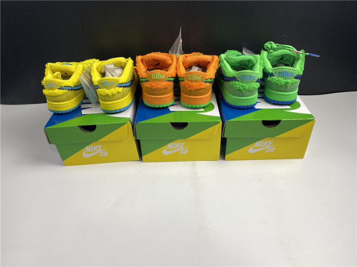 kids grateful dead x nike sb dunk low “green bear”