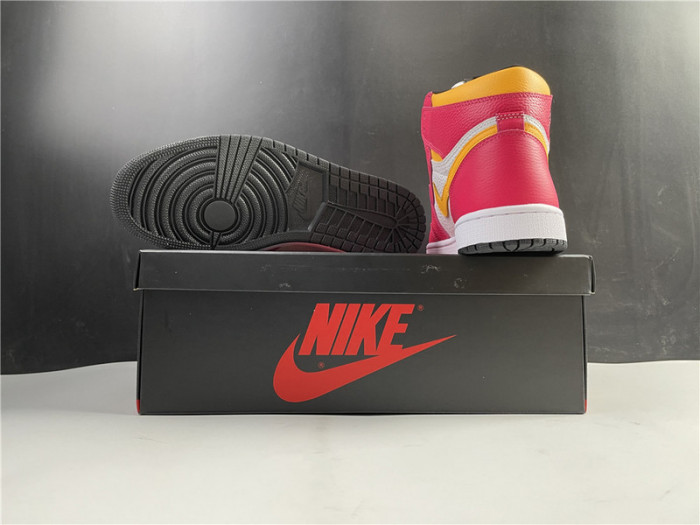 air jordan 1 retro high og light fusion red 555088-603