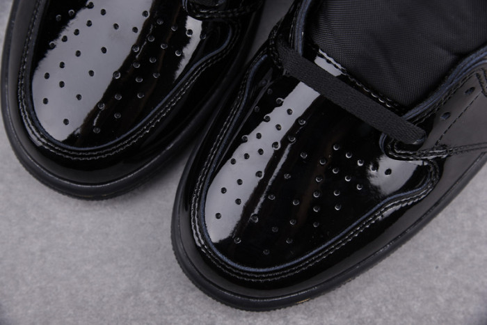 air jordan 1 retro high black metallic gold (2020) 555088-032