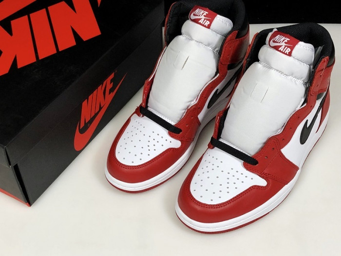 air jordan i 1 retro high og chicago bulls 555088-101