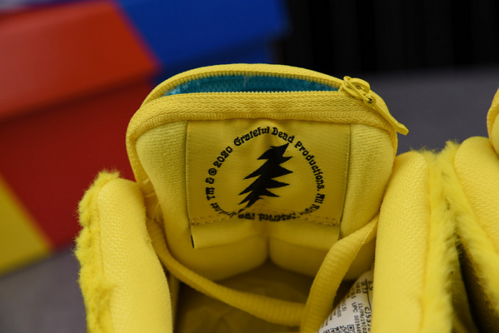 grateful dead x nike sb dunk low yellow bear cj5378-700
