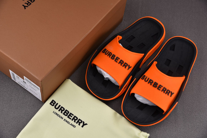 bur_berry slippers