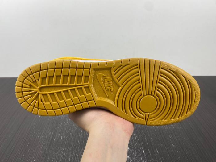 nike dunk low gold suede dv7411-200