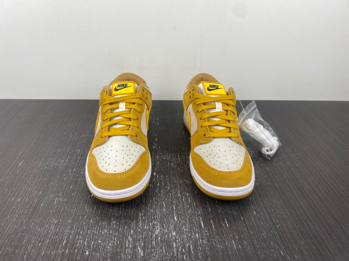 nike dunk low gold suede dv7411-200
