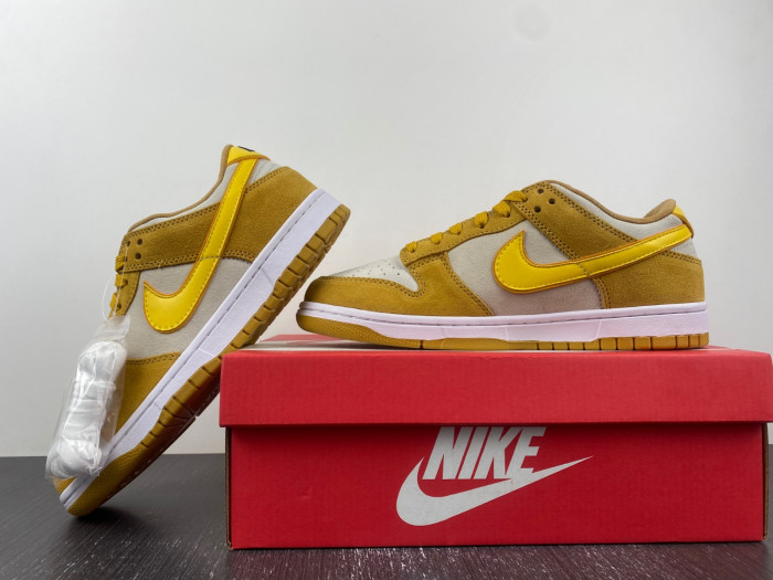 nike dunk low gold suede dv7411-200