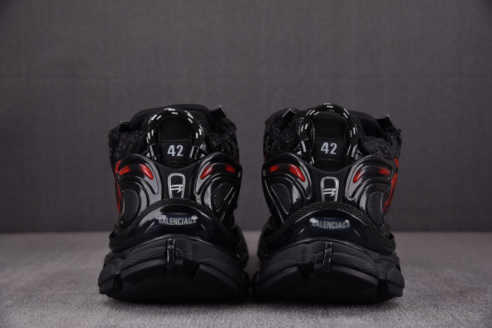 Ba*len*cia*ga -runner