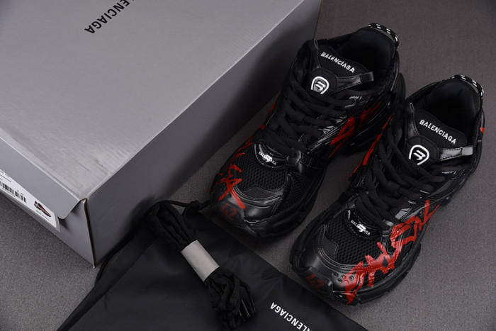 Ba*len*cia*ga -runner