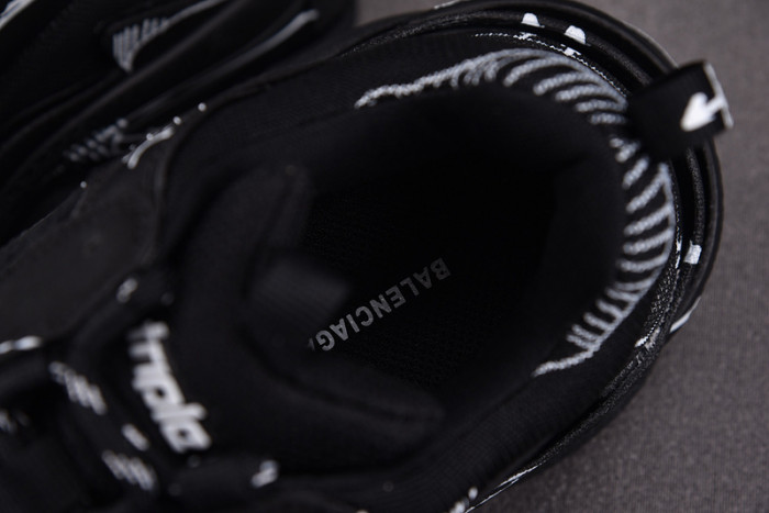 Ba*len*cia*ga triple s