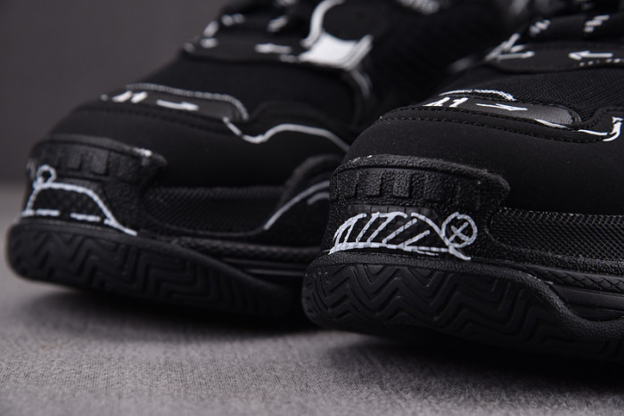 Ba*len*cia*ga triple s