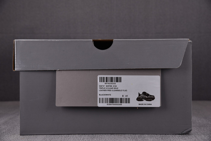 Ba*len*cia*ga triple s