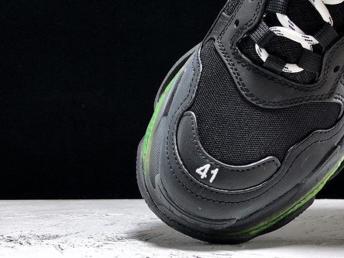 blcg sneaker triple.s.gomma noir green  541624-w0901-2140