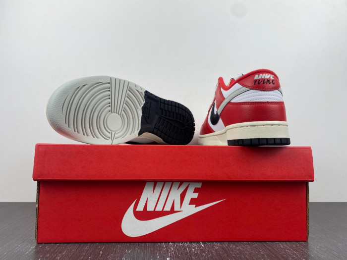 nike dunk low chicago split - dz2536-600