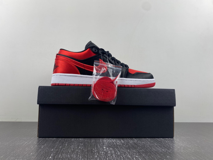 air jordan 1 low og wmns “satin bred " fd4810-061