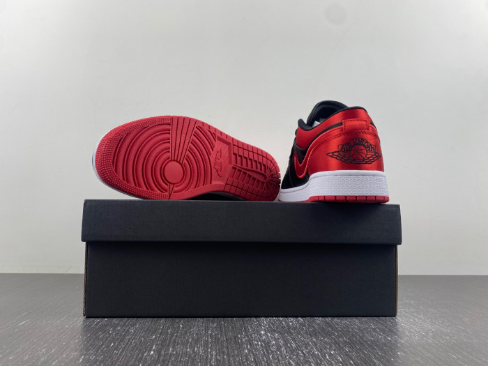 air jordan 1 low og wmns “satin bred " fd4810-061