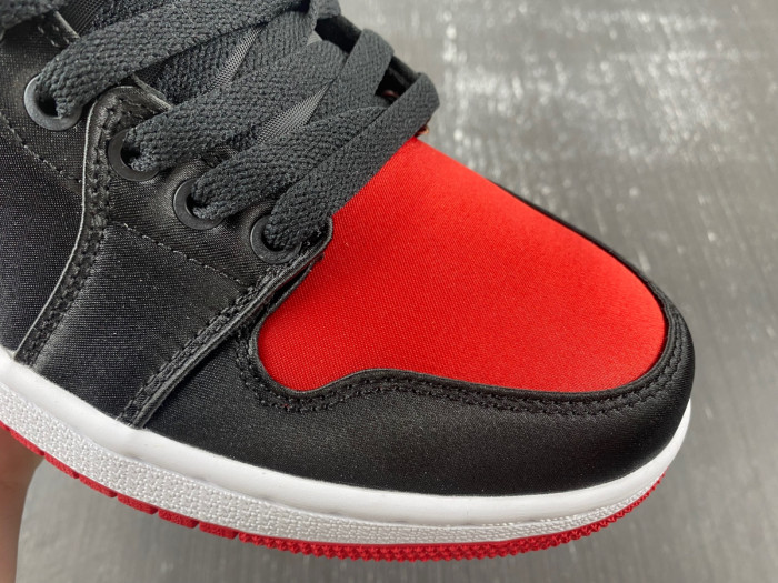 air jordan 1 low og wmns “satin bred " fd4810-061