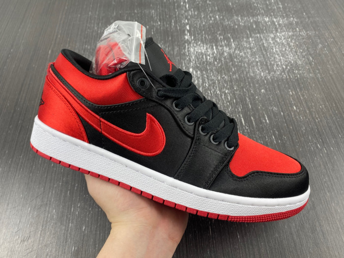air jordan 1 low og wmns “satin bred " fd4810-061