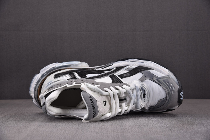 Ba*len*cia*ga -runner