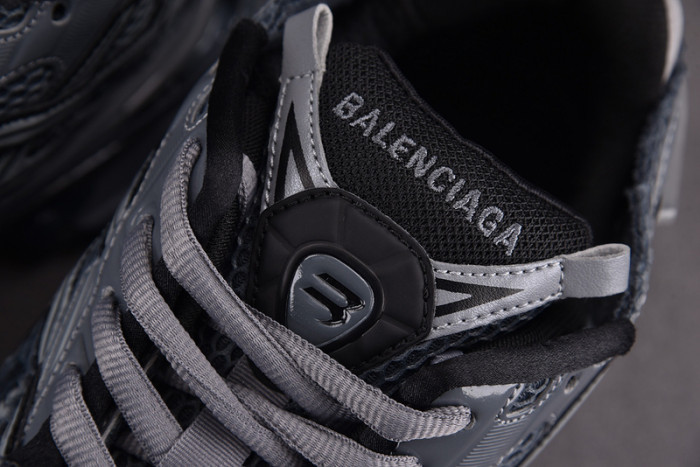 Ba*len*cia*ga -runner