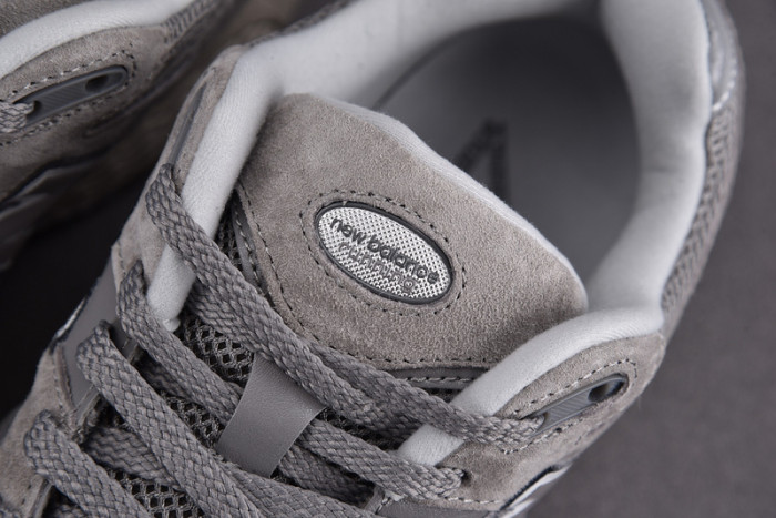 new balance 2002r marblehead light aluminum ml2002rc