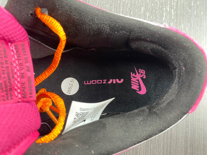 the powerpuff girls x nike sb dunk low “buttercup” fz8319-600