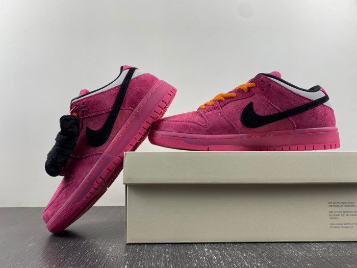 the powerpuff girls x nike sb dunk low “buttercup” fz8319-600