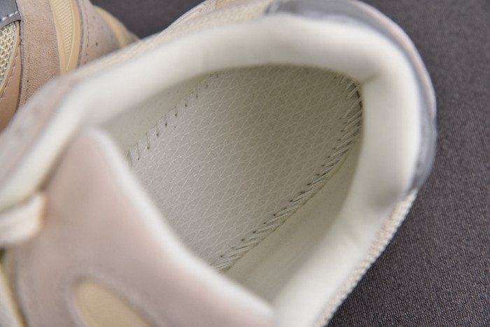 new balance 2002r‘calm taupe’ m2002rcc