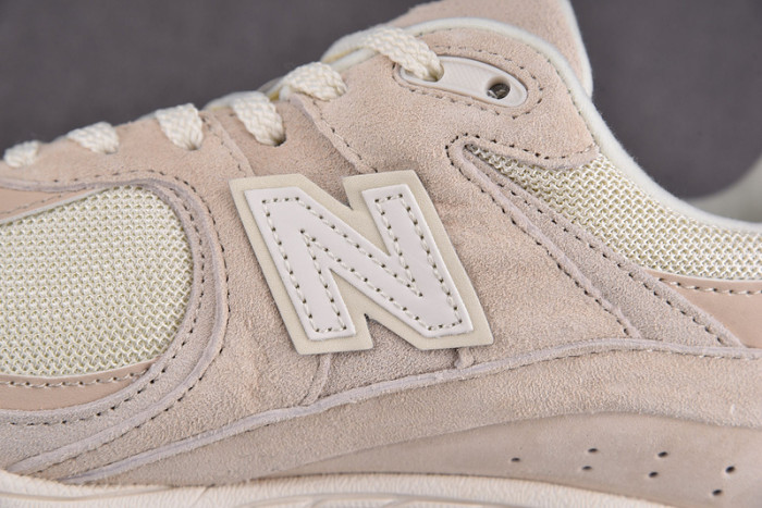 new balance 2002r‘calm taupe’ m2002rcc