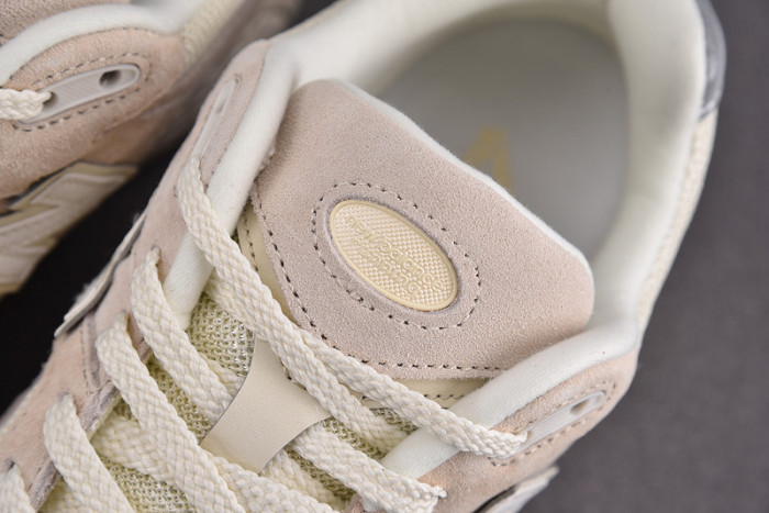 new balance 2002r‘calm taupe’ m2002rcc