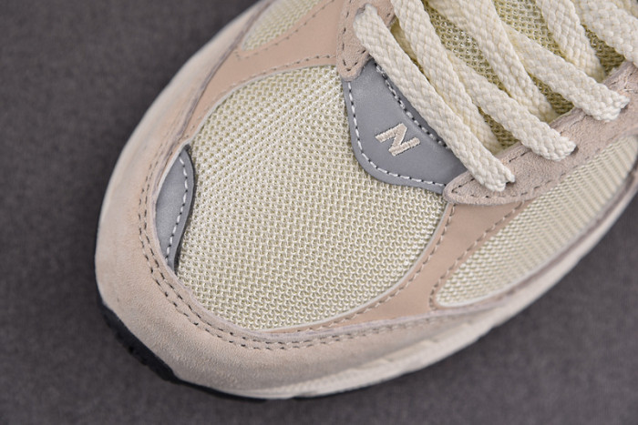new balance 2002r‘calm taupe’ m2002rcc
