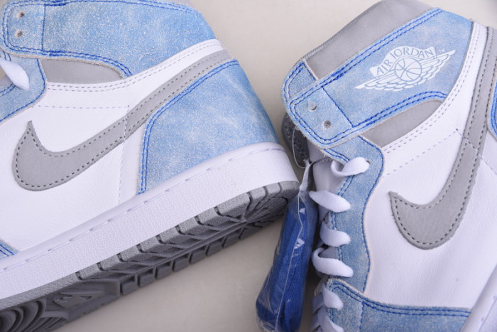 air jordan 1 retro high og hyper royal  555088-402