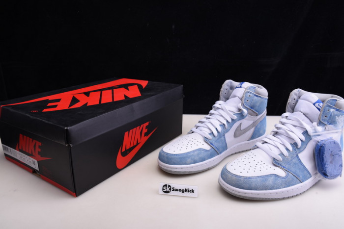 air jordan 1 retro high og hyper royal  555088-402