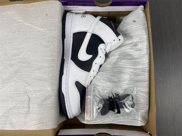 nike sb dunk high S*p*e by any means black dn3741-002