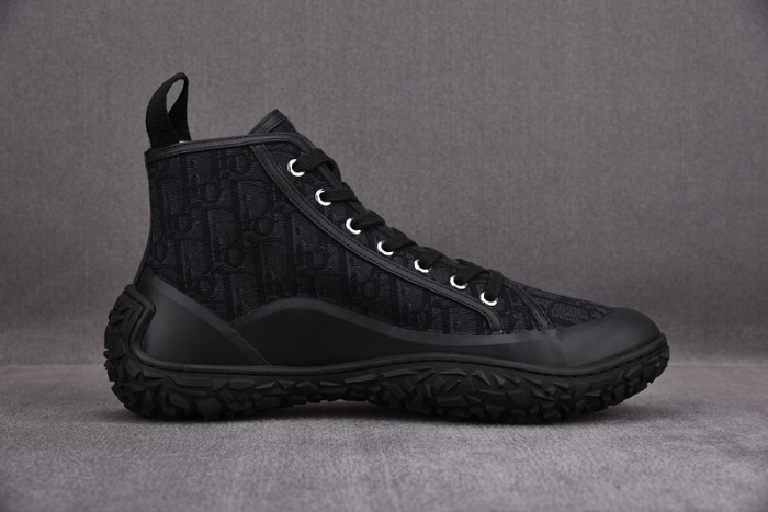 d10r b28  oblique high top sneaker