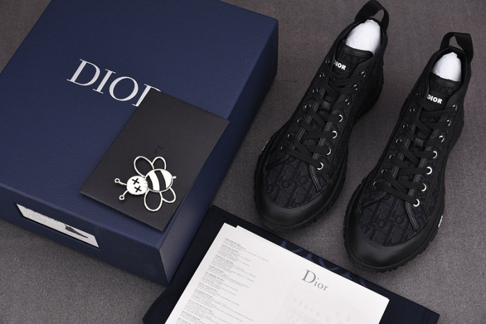 d10r b28  oblique high top sneaker