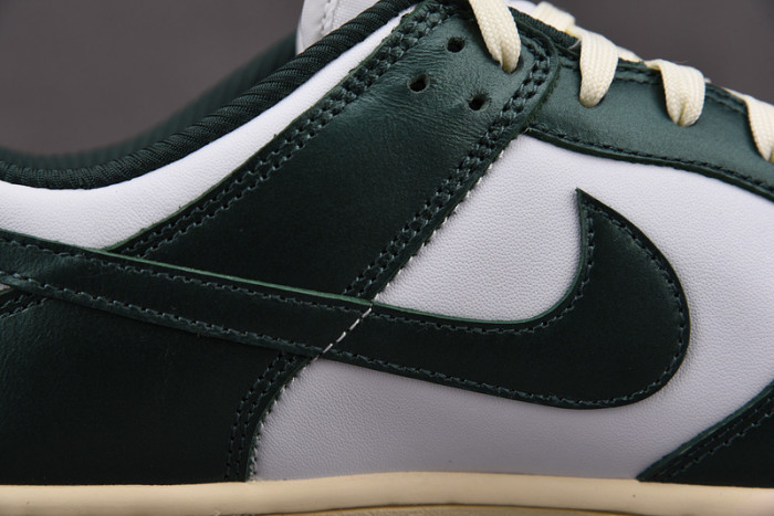 nike dunk low vintage green- dq8580-100