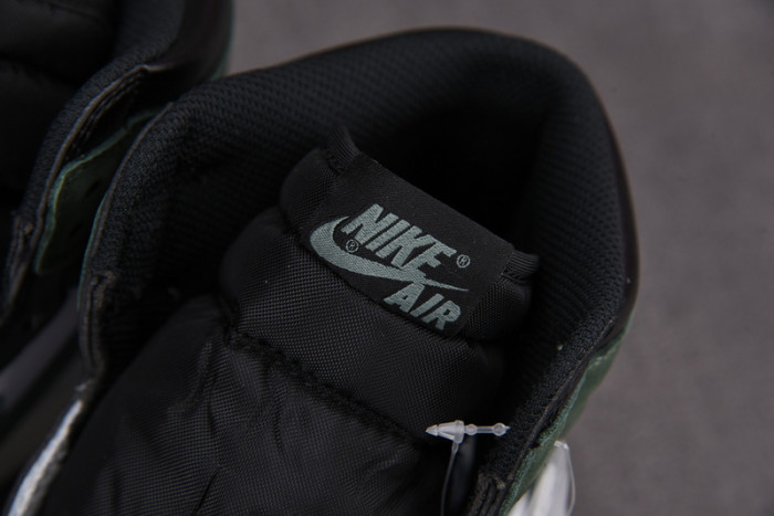 air jordan 1 retro high og “clay green” 555088-135