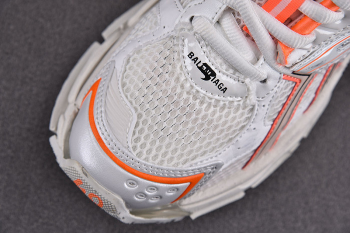 Ba*len*cia*ga -runner