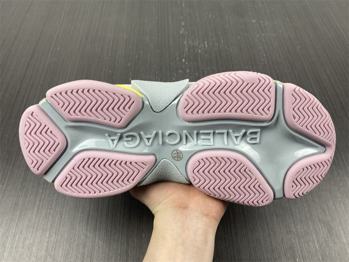 blcg sneaker triple.s.