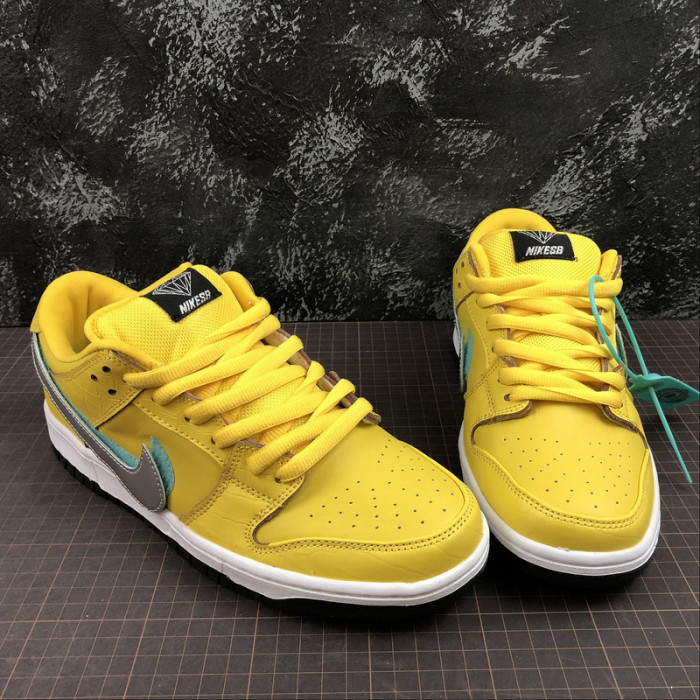 nike sb dunk low Di*m*nd s*pply co canary Di*m*nd (friends and family)  bv1310-700