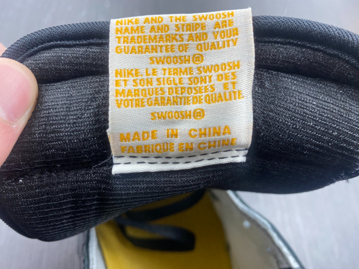 air jordan 1 high og "yellow toe" 555088-711