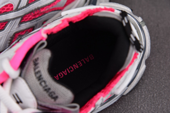 Ba*len*cia*ga -runner